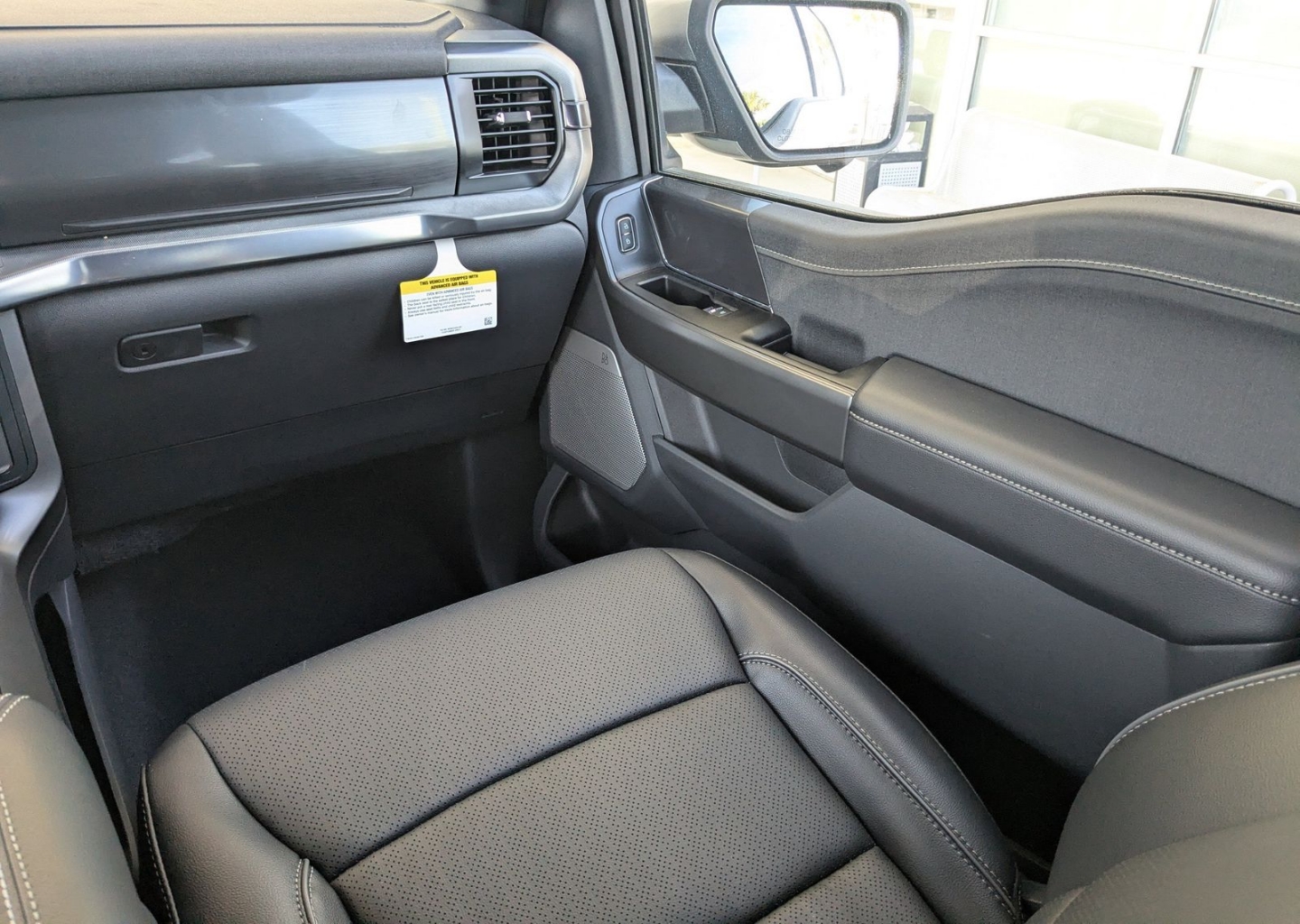 2025 Ford F-150 Lariat - Photo 18