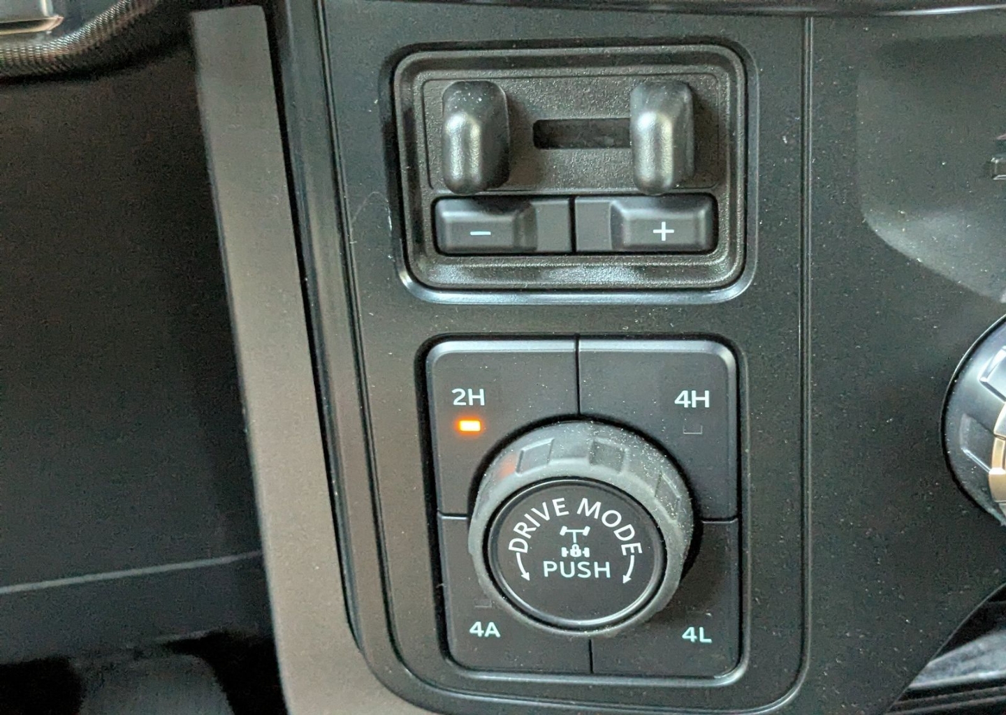 2025 Ford F-150 Lariat - Photo 28