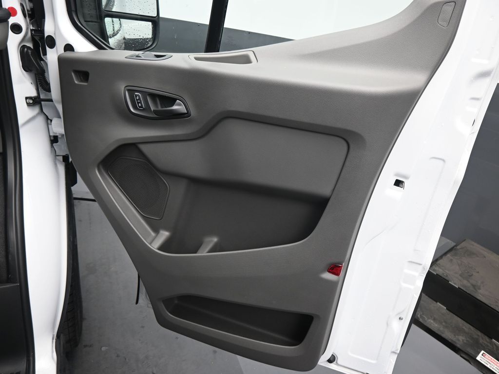 2025 Ford Transit Van Base - Photo 11
