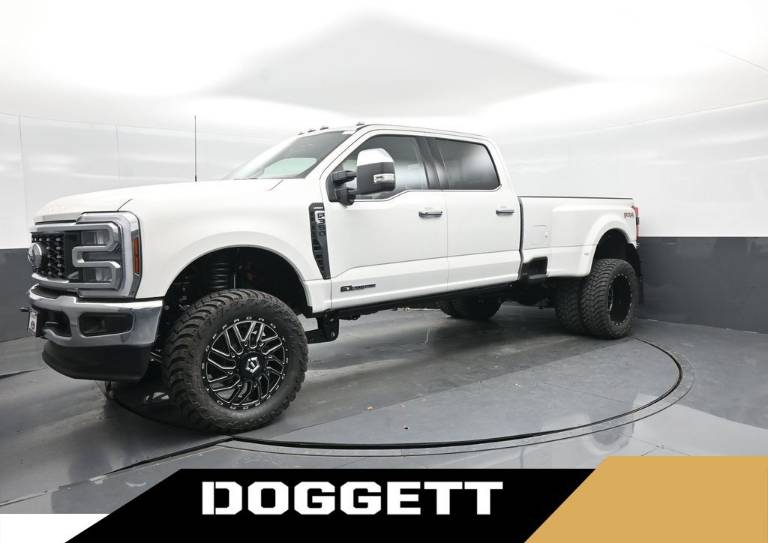 2026 Ford Super Duty F-350 DRW LARIAT