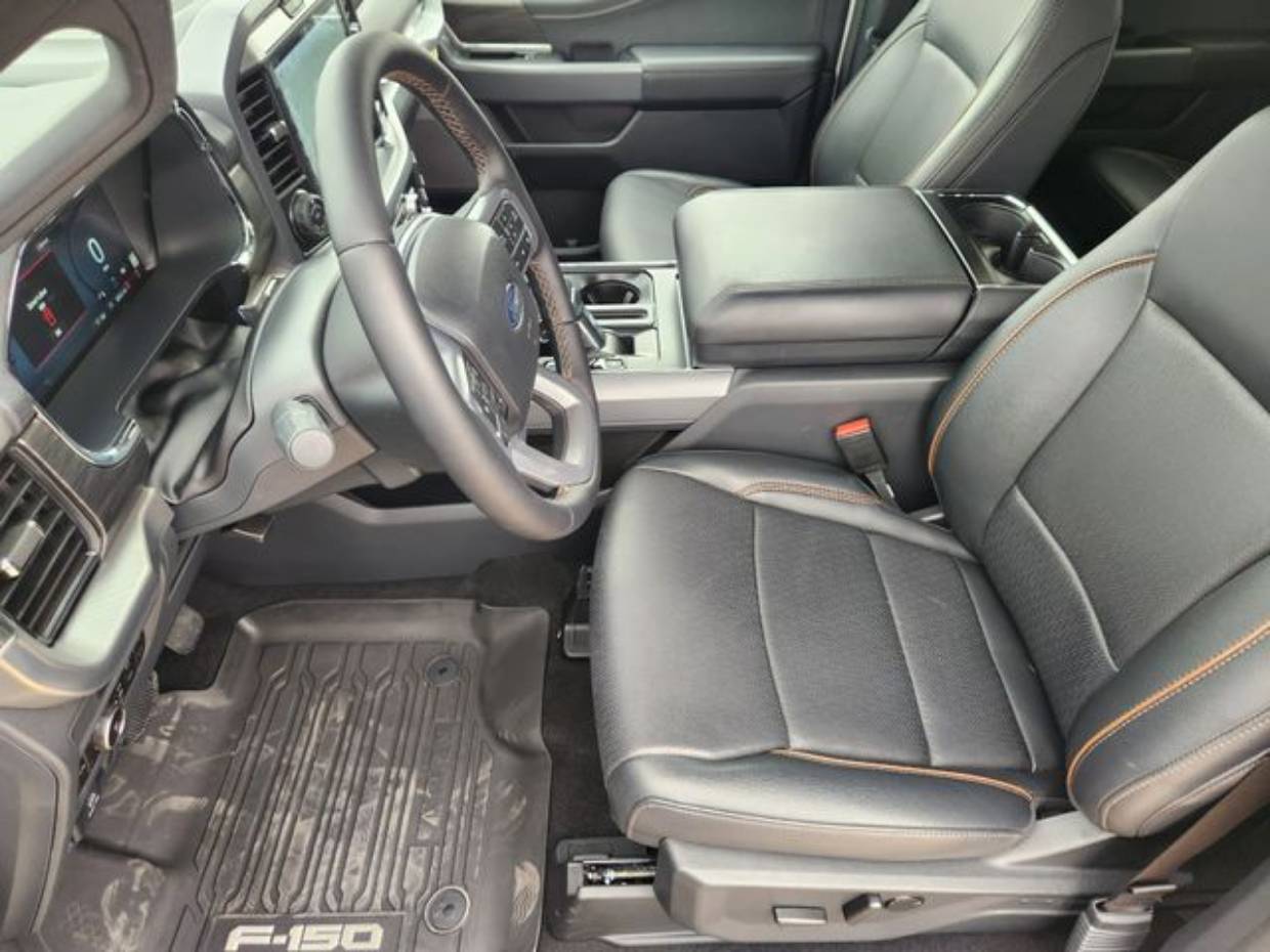 2025 Ford F-150 Lariat - Photo 10