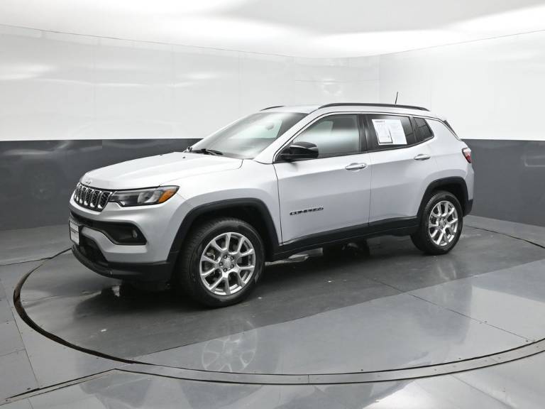 2024 Jeep Compass Latitude LUX