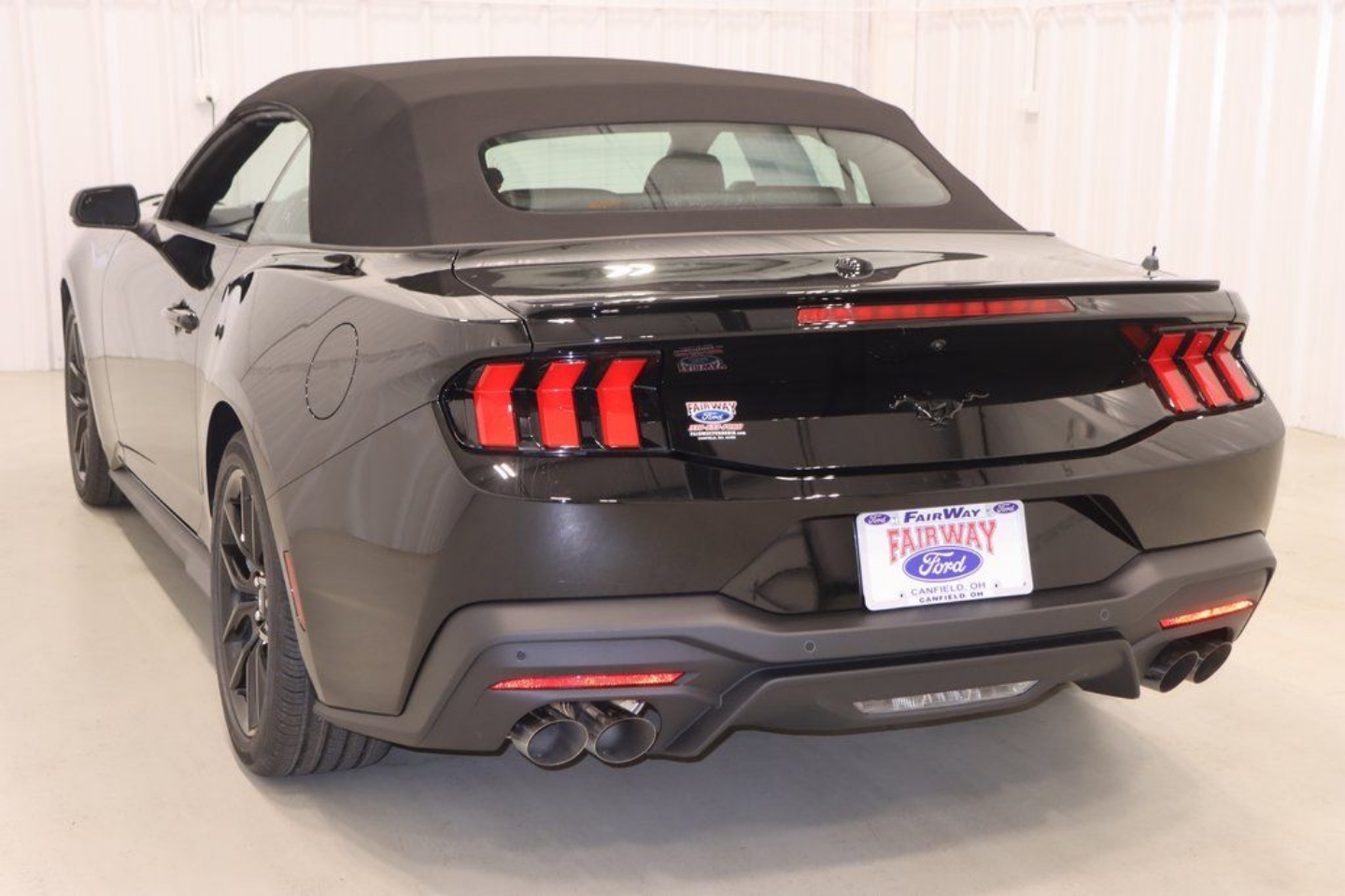 2025 Ford Mustang EcoBoost Premium Convertible - Photo 6