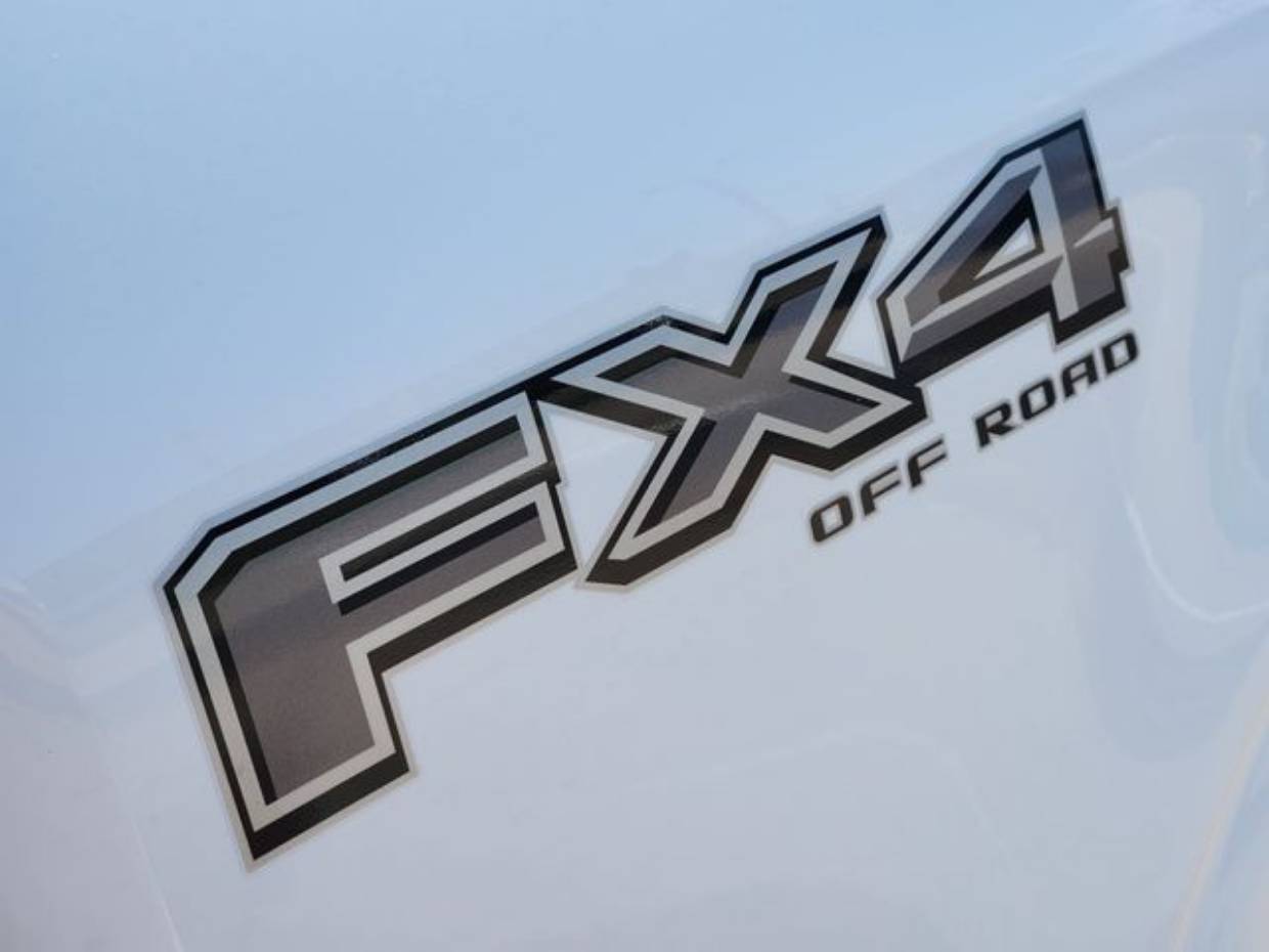 2025 Ford F-150 Lariat - Photo 10