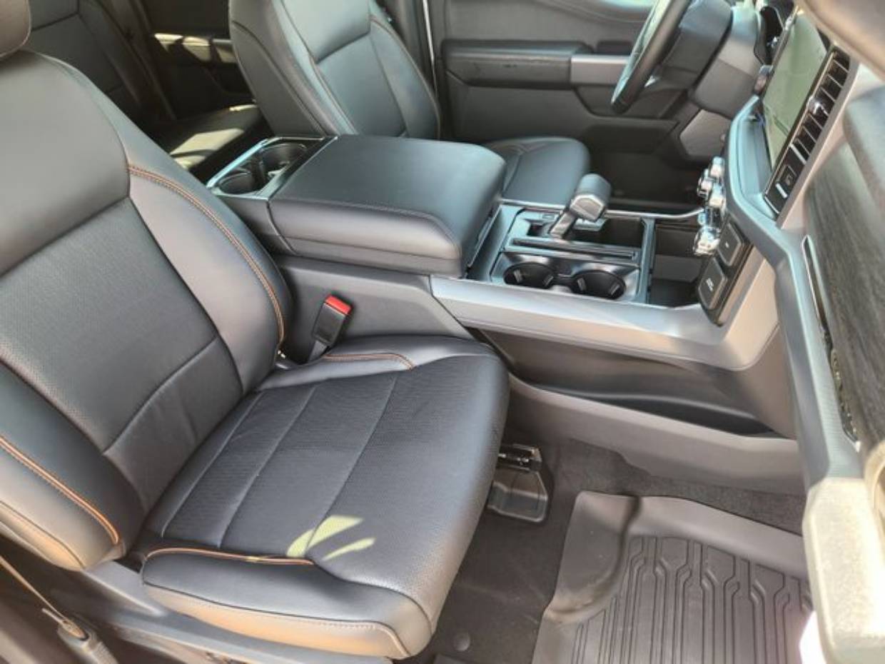 2025 Ford F-150 Lariat - Photo 12