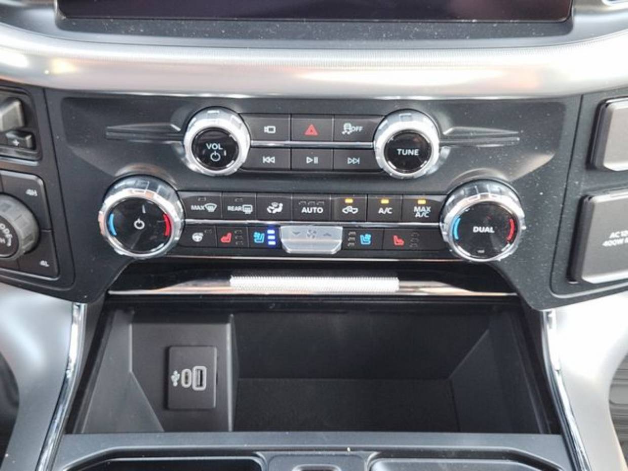 2025 Ford F-150 Lariat - Photo 16