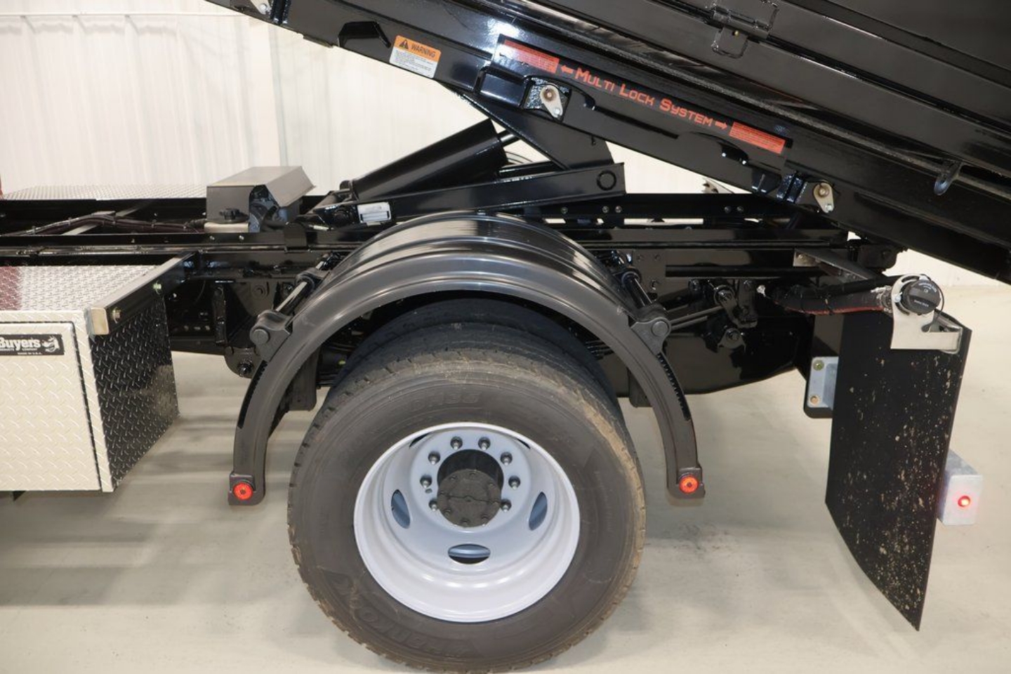 2025 Ford F-600 Super Duty Chassis Cab XL - Photo 26