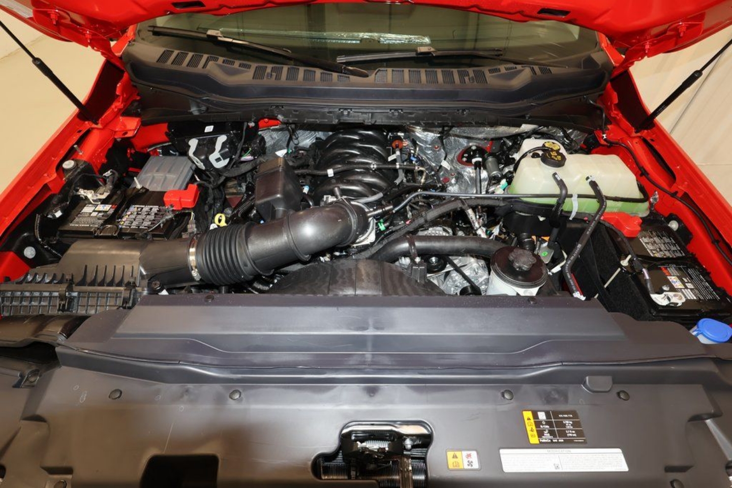 2025 Ford F-600 Super Duty Chassis Cab XL - Photo 33