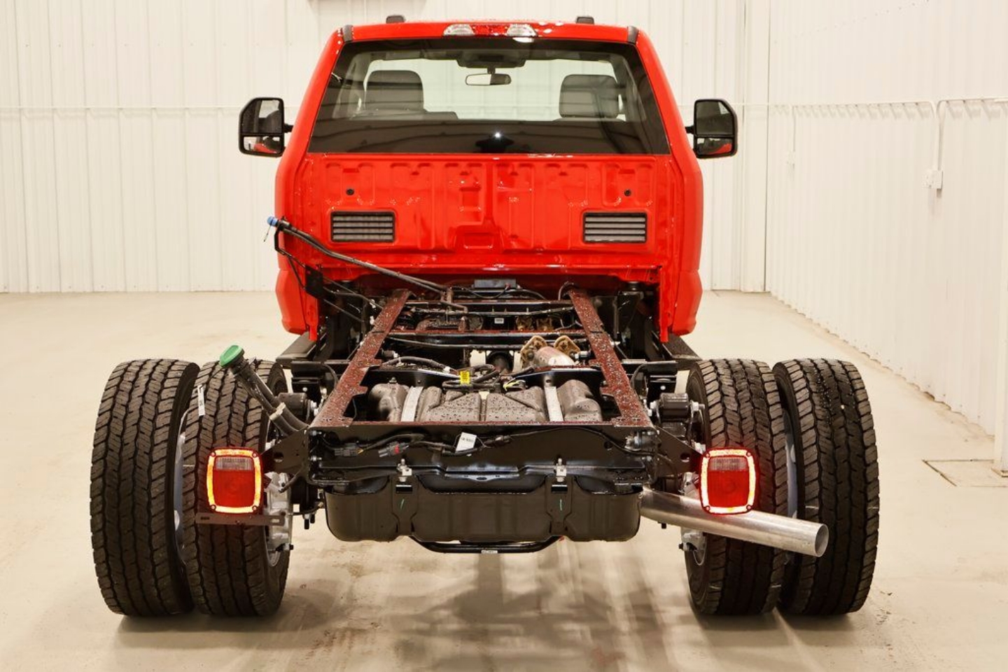 2025 Ford F-600 Super Duty Chassis Cab XL - Photo 7