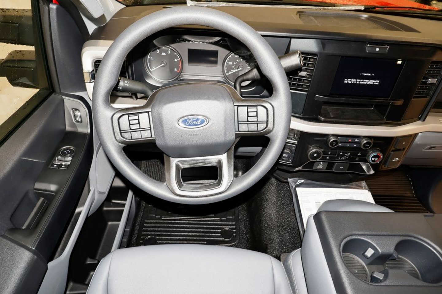 2025 Ford F-600 Super Duty Chassis Cab XL - Photo 12
