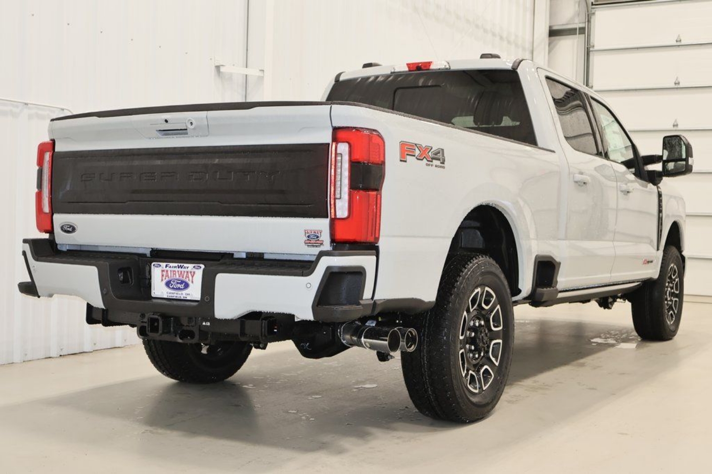 2025 Ford F-350 Super Duty Platinum - Photo 8