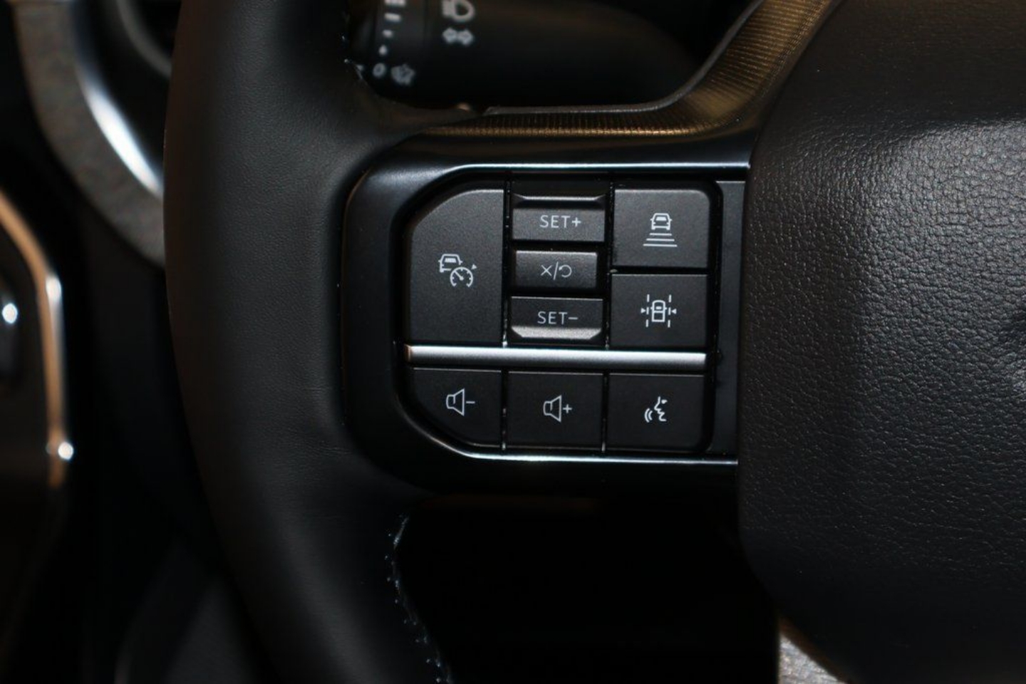 2025 Ford F-350 Super Duty Platinum - Photo 19