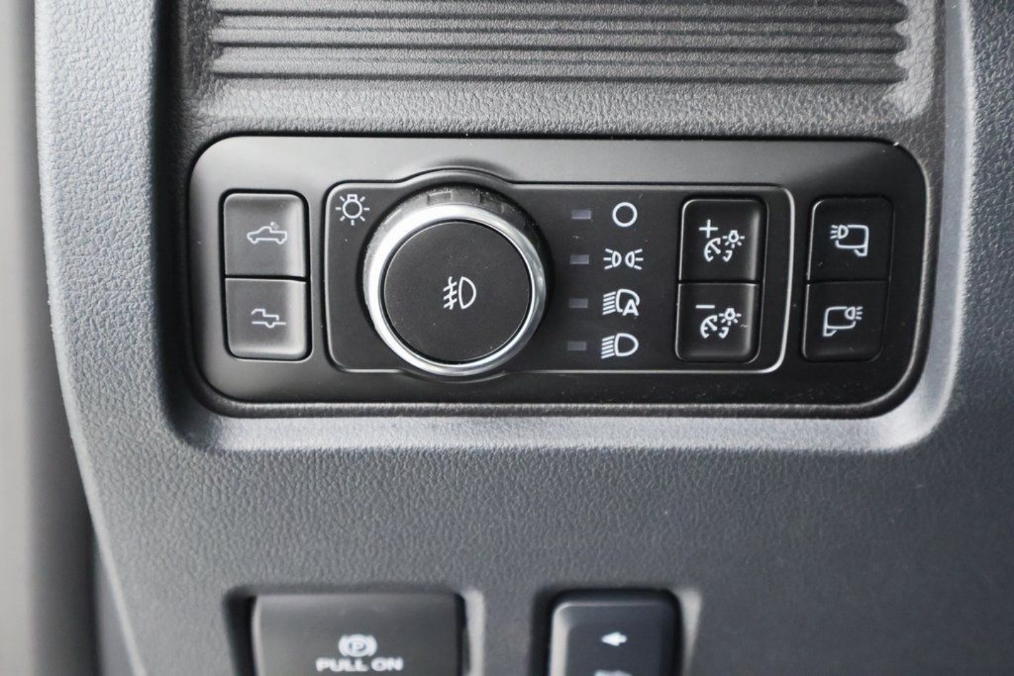 2025 Ford F-350 Super Duty Platinum - Photo 22