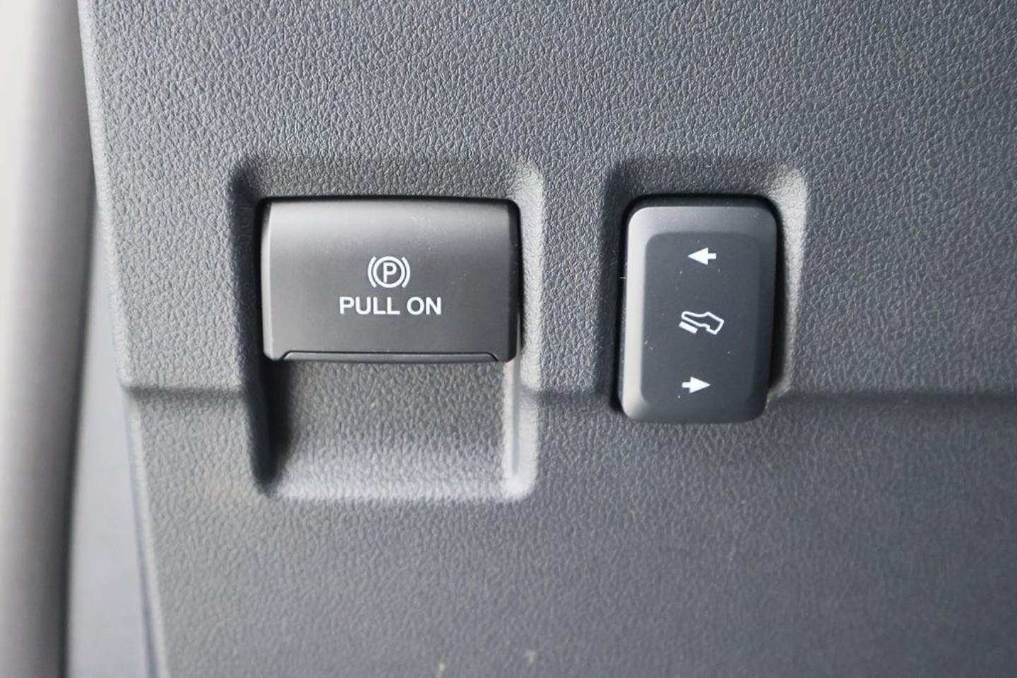 2025 Ford F-350 Super Duty Platinum - Photo 23