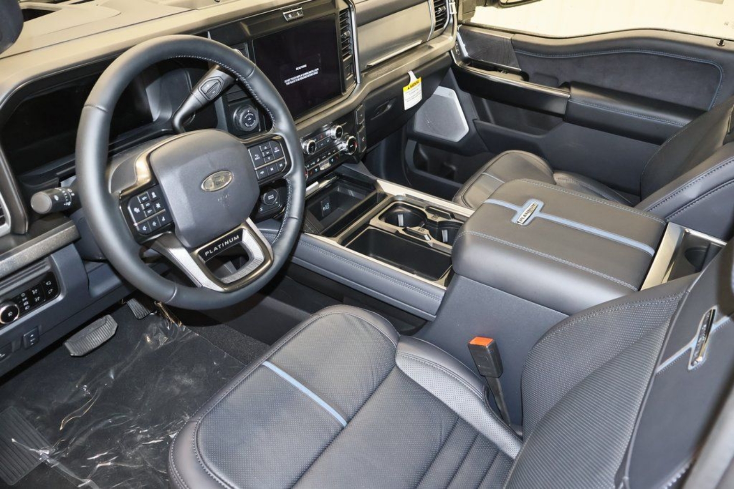 2025 Ford F-350 Super Duty Platinum - Photo 28