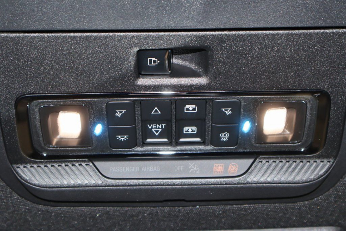 2025 Ford F-350 Super Duty Platinum - Photo 30