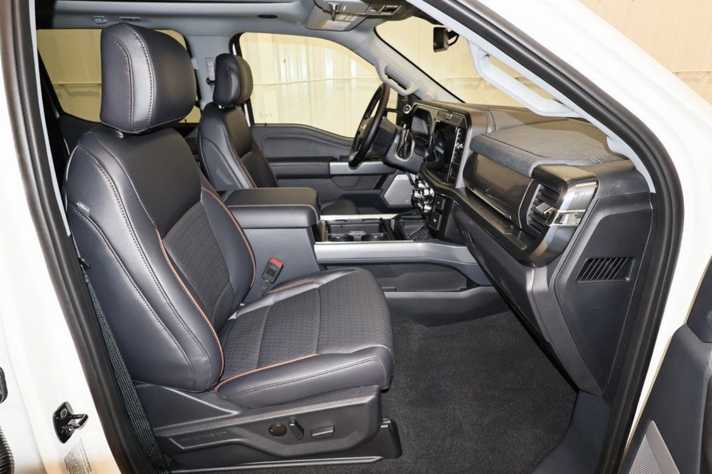 2025 Ford F-350 Super Duty Lariat - Photo 16