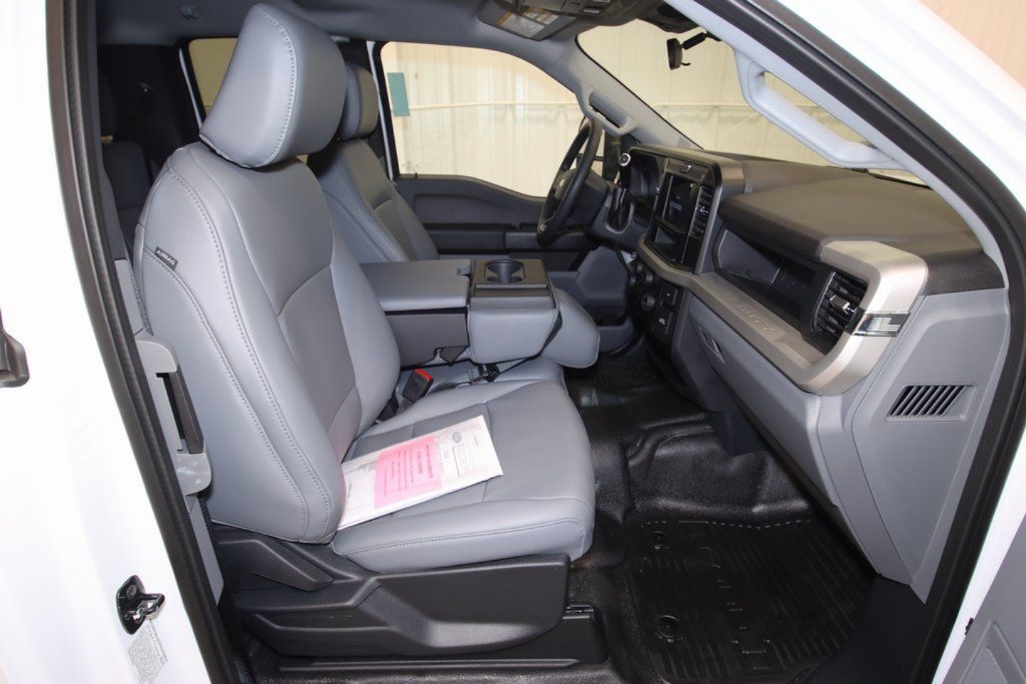 2025 Ford F-350 Super Duty Chassis Cab XL - Photo 14