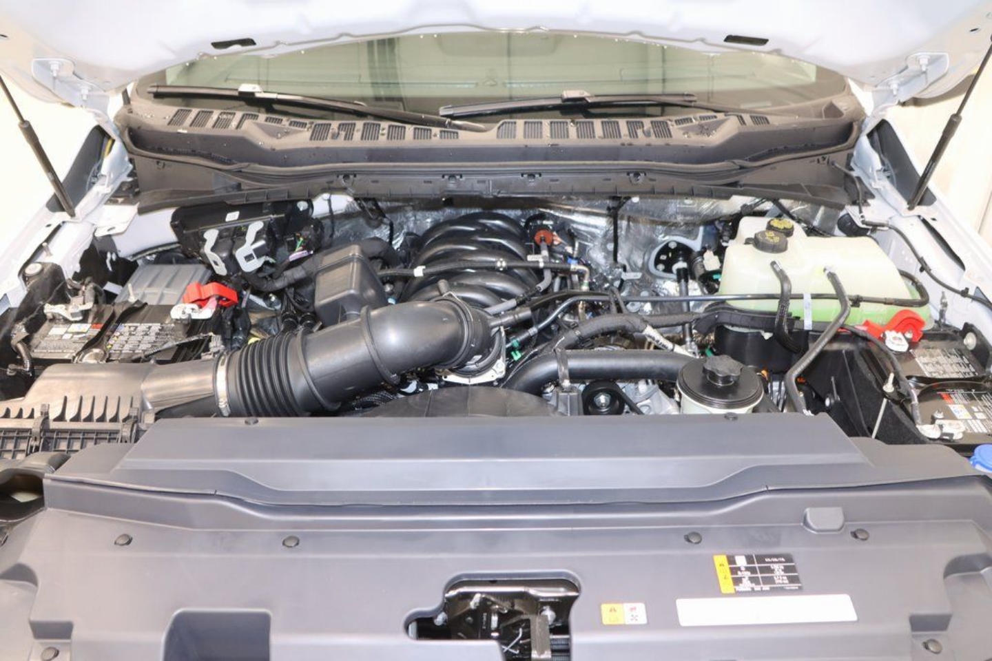 2025 Ford F-350 Super Duty Chassis Cab XL - Photo 30