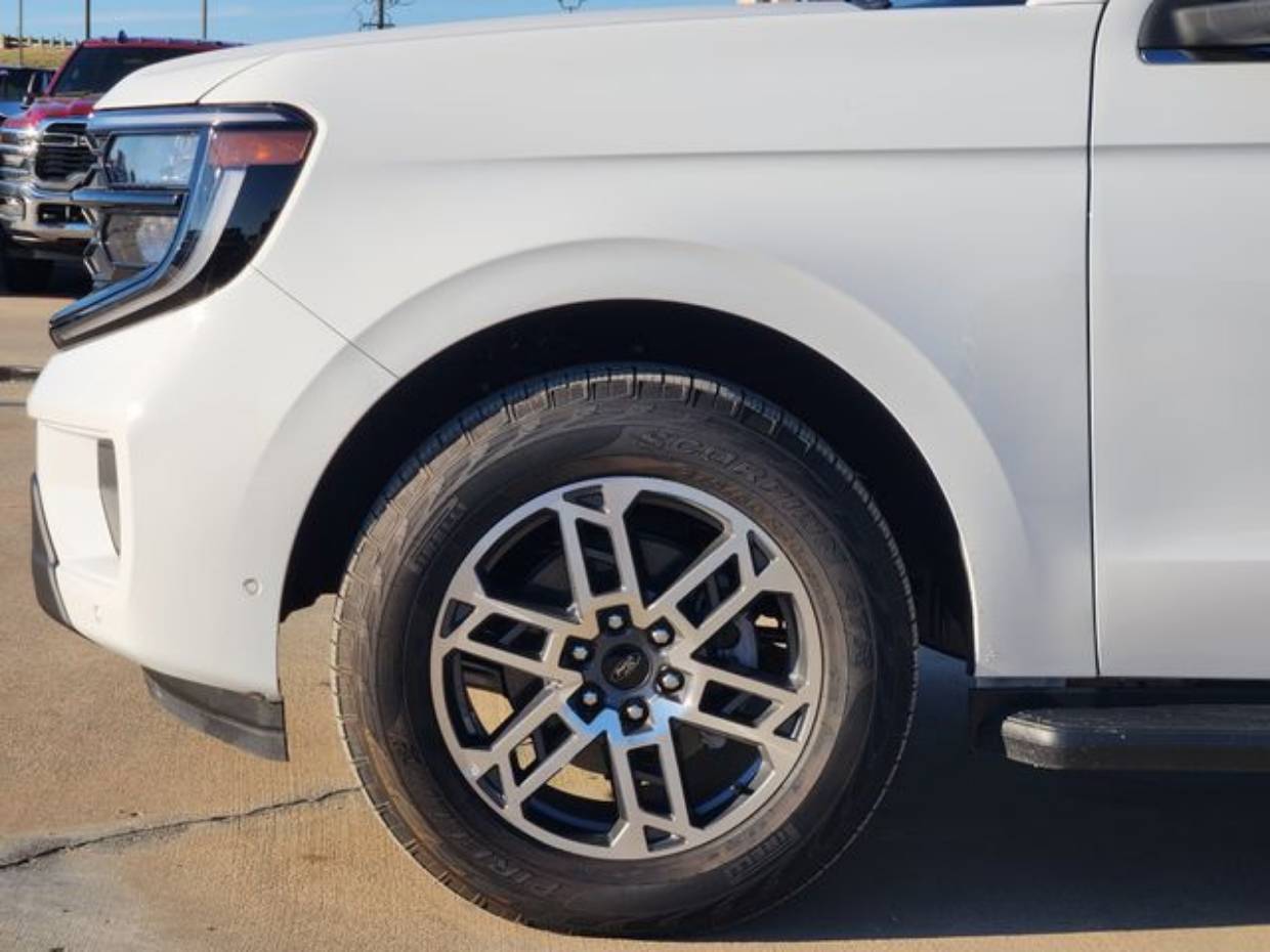 2025 Ford Expedition MAX Active - Photo 6