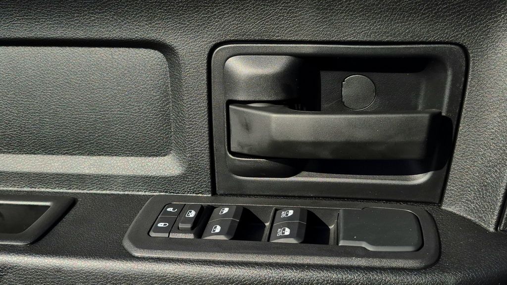 2026 RAM 3500 Chassis Tradesman - Photo 22