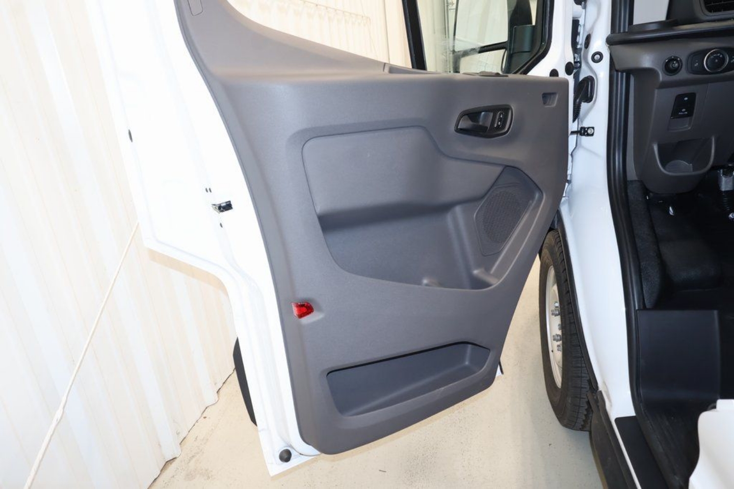 2025 Ford Transit Van Base - Photo 9