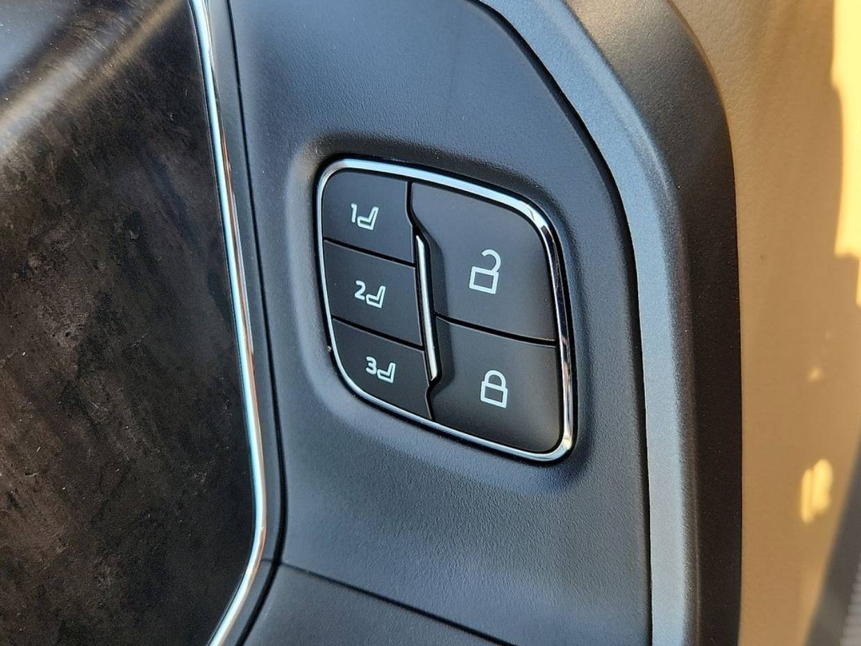 2025 Ford F-350 Super Duty Lariat - Photo 18