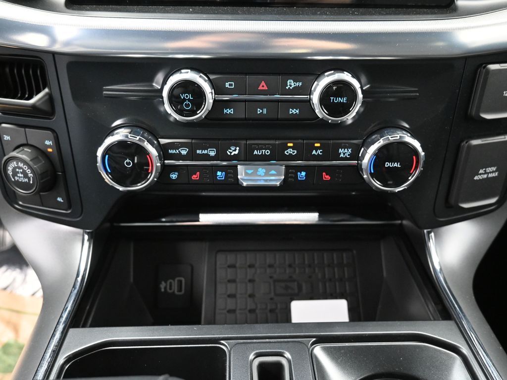 2025 Ford F-150 Lariat - Photo 9