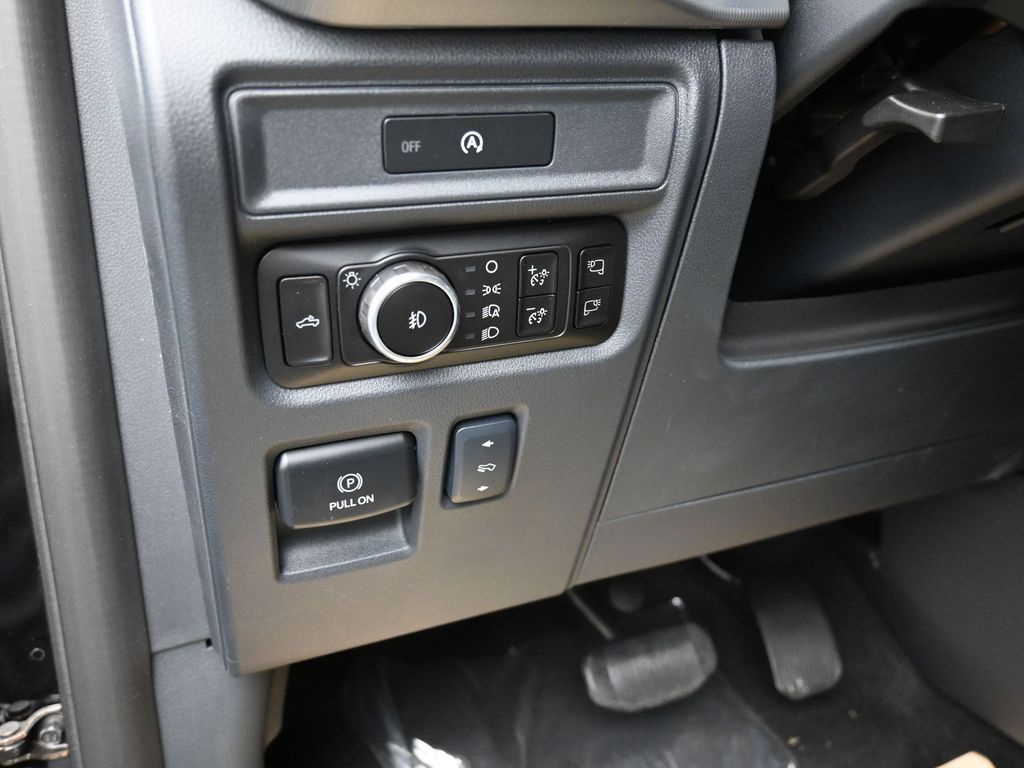 2025 Ford F-150 Lariat - Photo 13