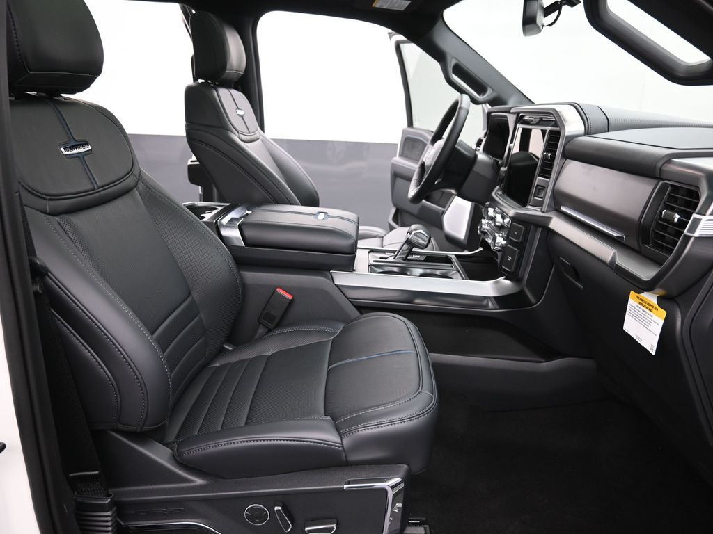2025 Ford F-150 Platinum - Photo 24