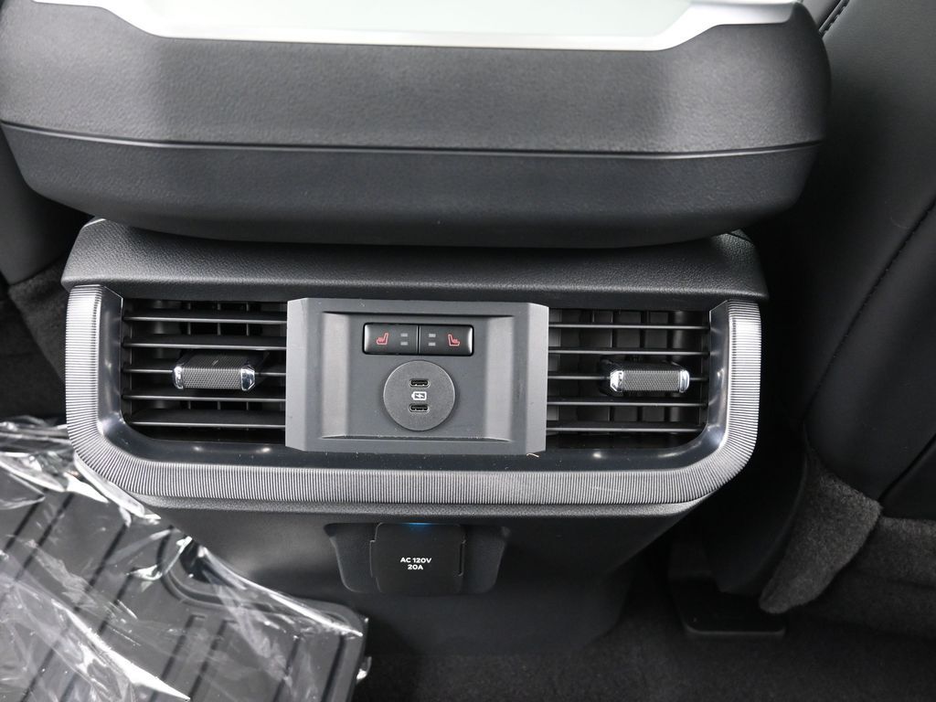 2025 Ford F-150 Platinum - Photo 29
