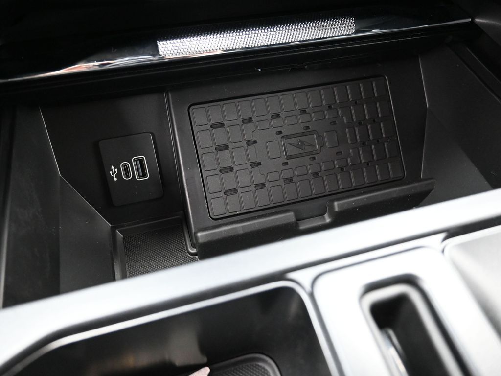 2025 Ford F-150 Platinum - Photo 31