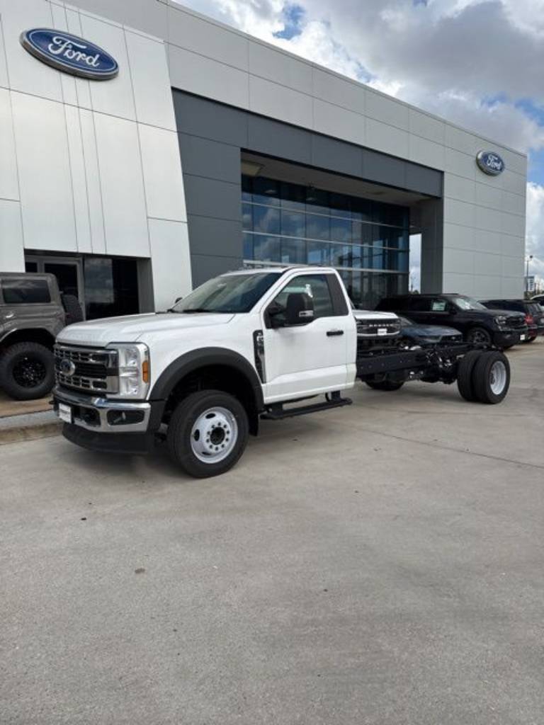 2024 Ford Super Duty F-550 DRW XL