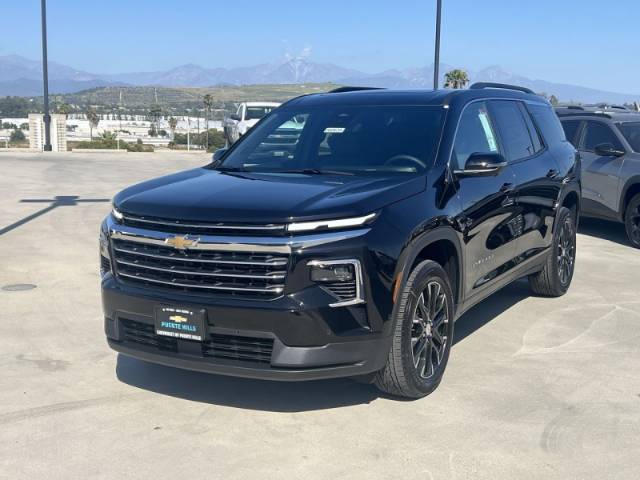 2026 Chevrolet Traverse FWD LT