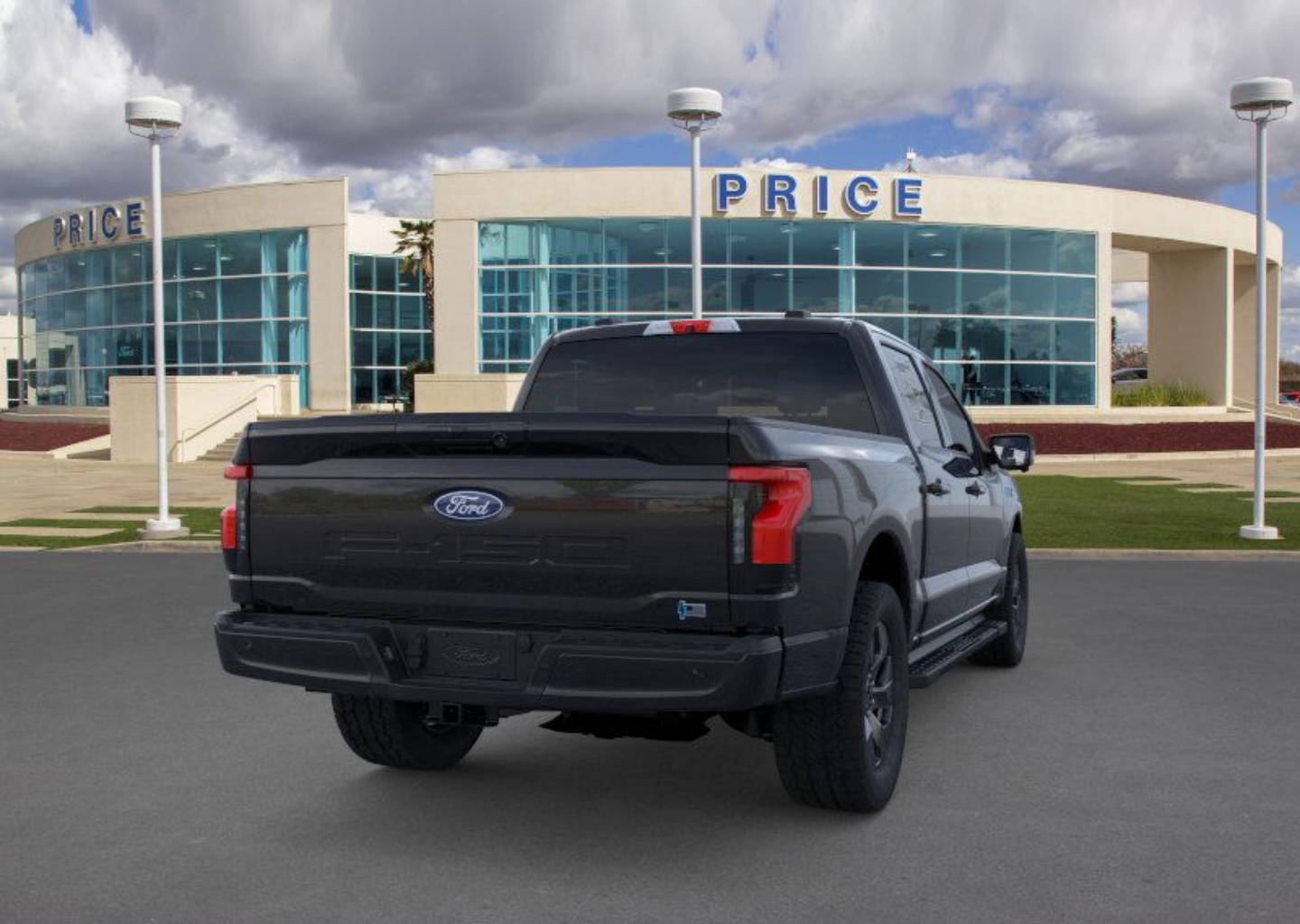 2025 Ford F-150 Lightning Flash - Photo 8