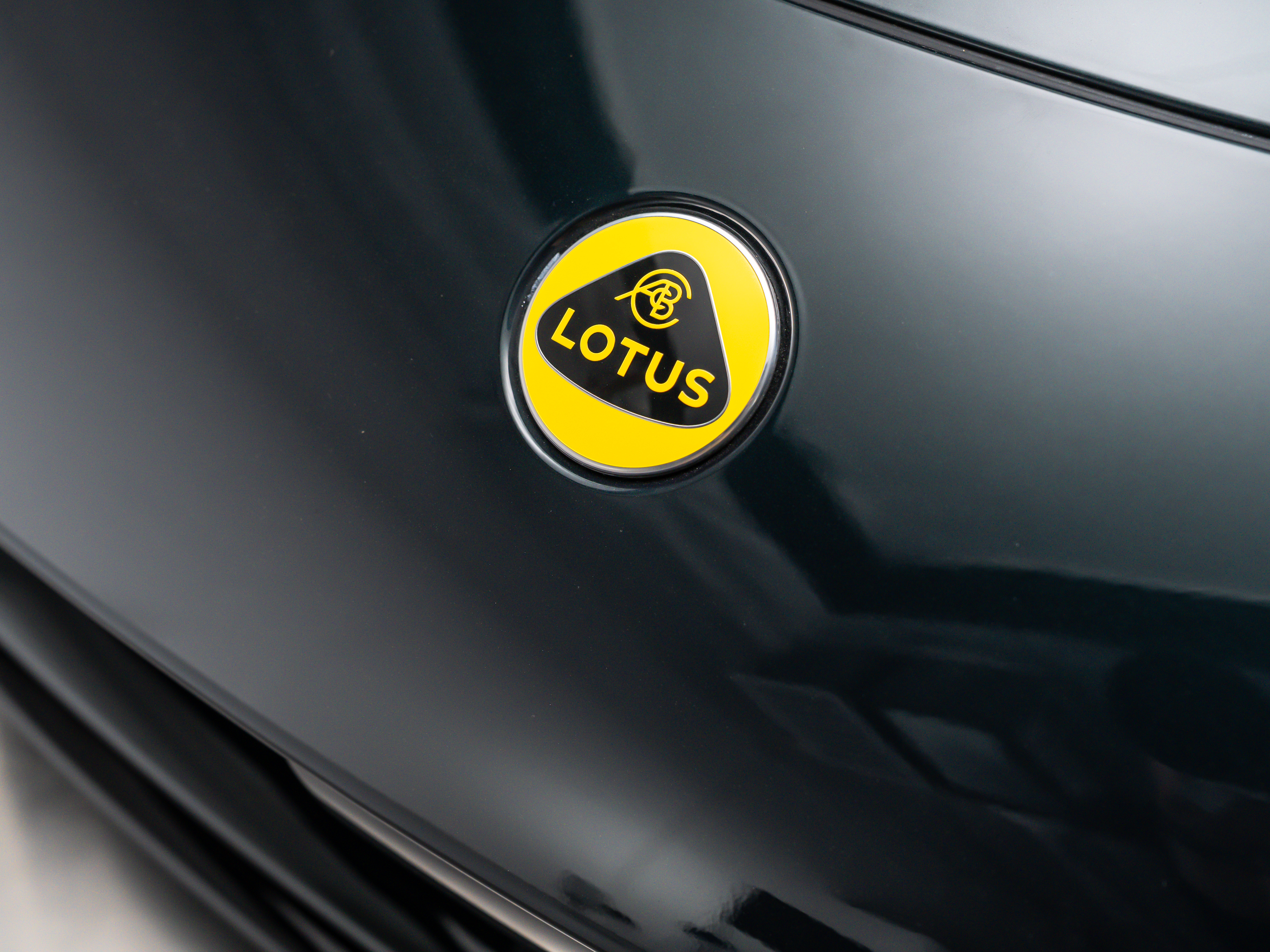 2026 Lotus Emira - Photo 10