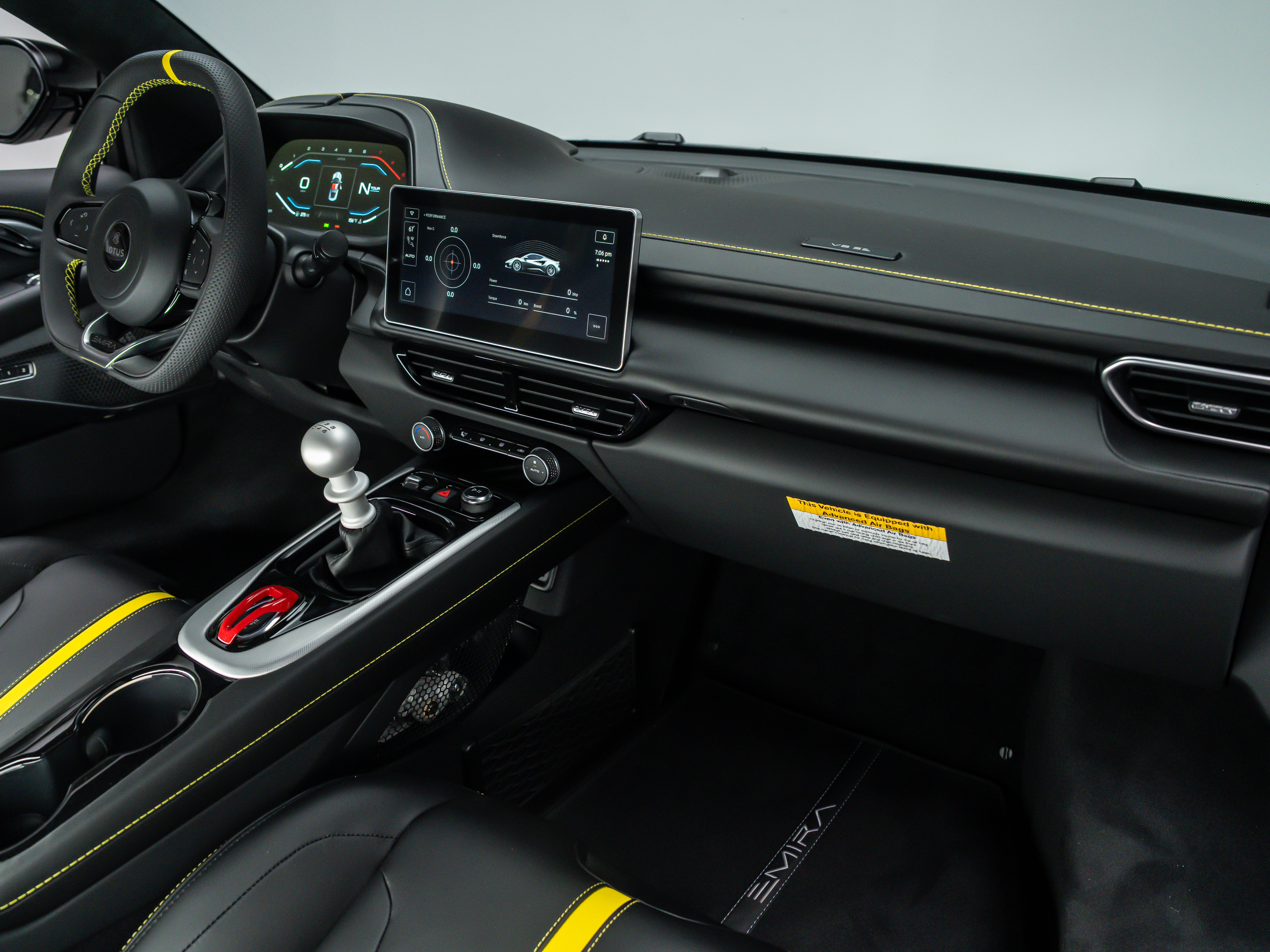 2026 Lotus Emira - Photo 26