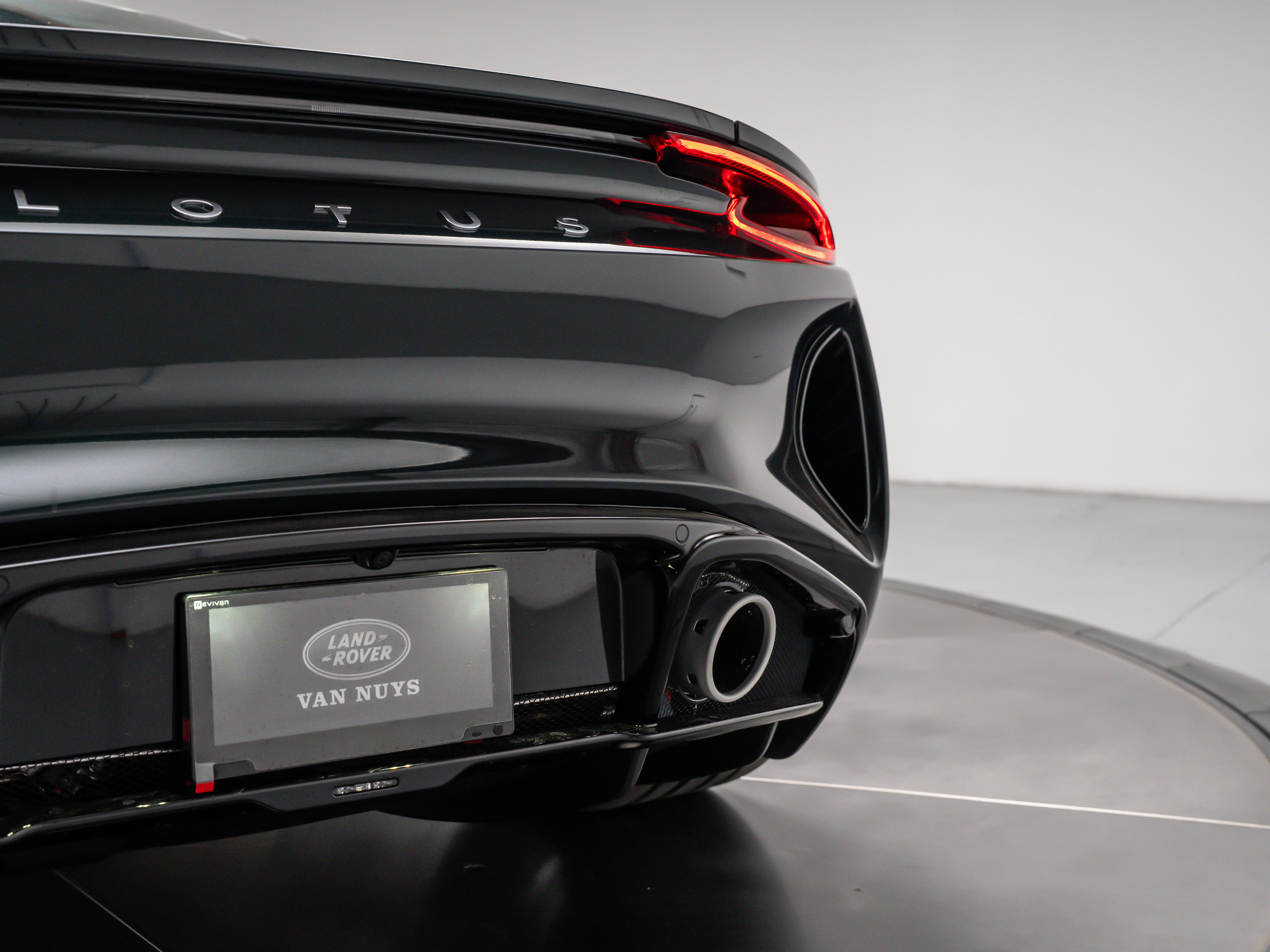 2026 Lotus Emira - Photo 30