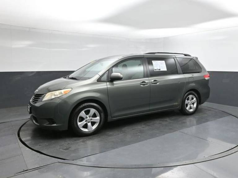 2013 Toyota Sienna LE