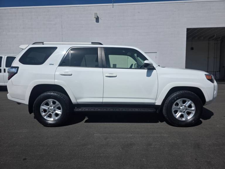 2022 Toyota 4Runner SR5