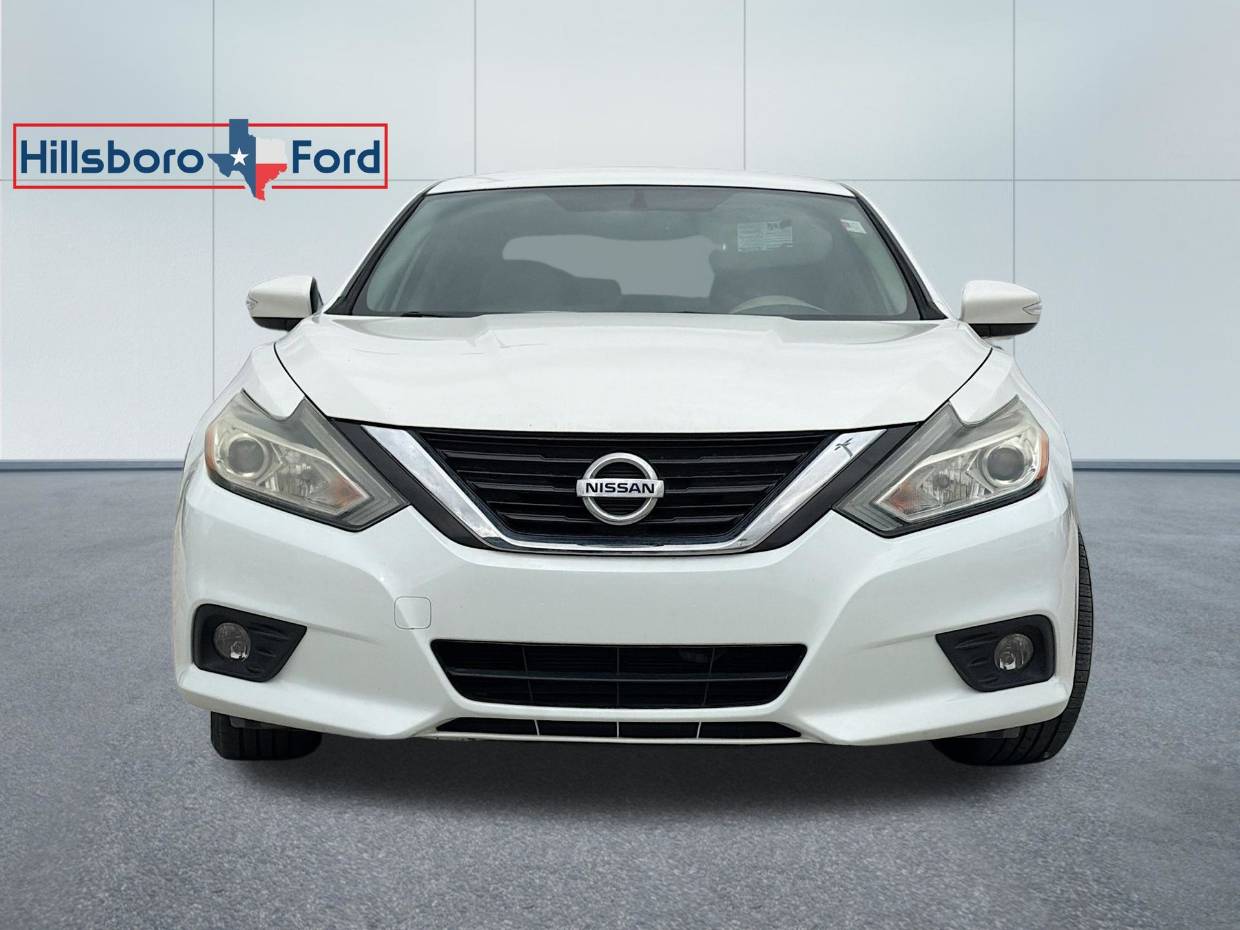 Used 2016 Nissan Altima SL with VIN 1N4AL3AP7GC135998 for sale in Hillsboro, TX