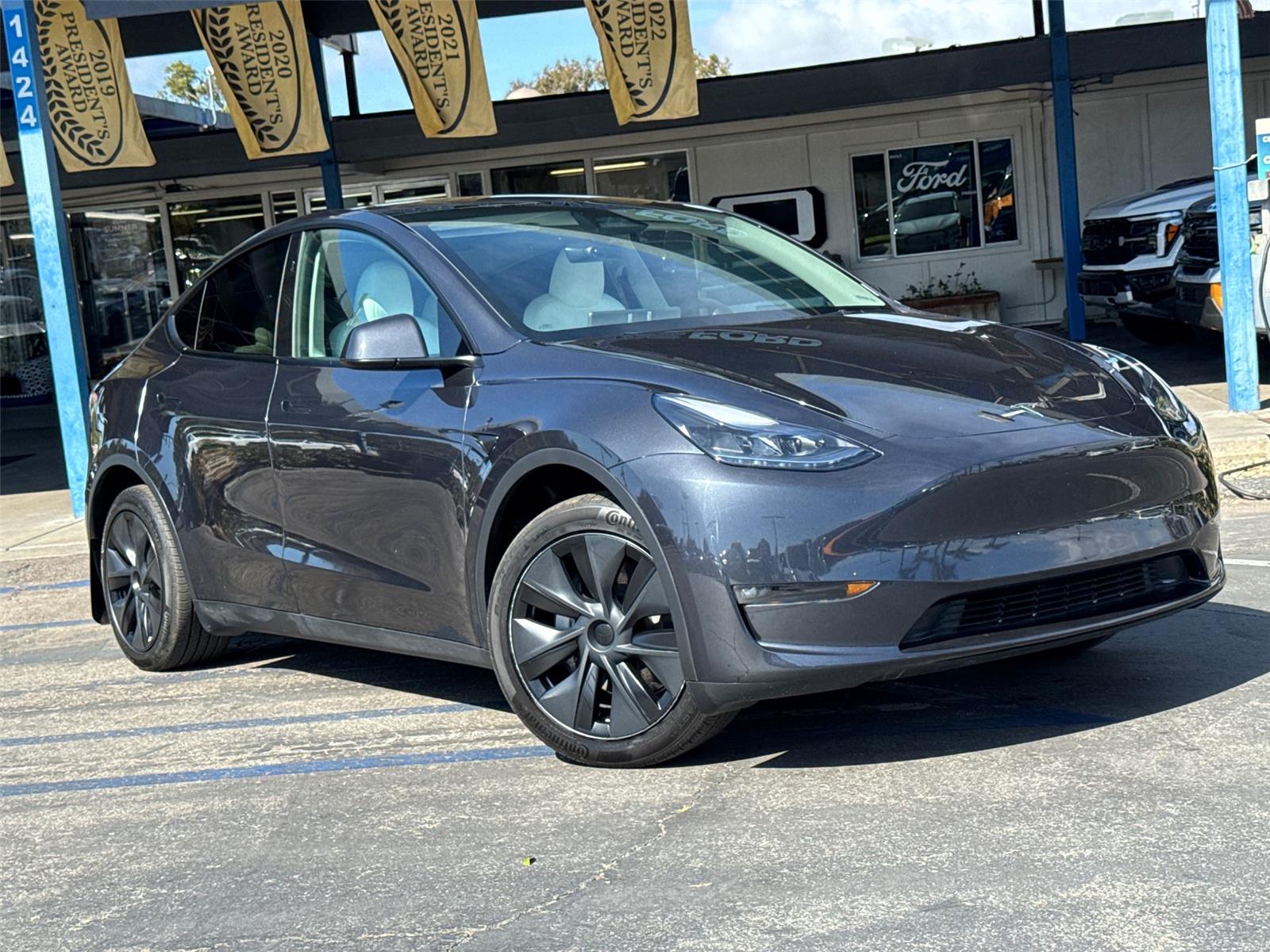 Used 2025 Tesla Model Y Long Range with VIN 7SAYGDEEXSF241999 for sale in Encinitas, CA