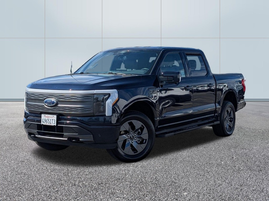 2022 Ford F-150 Lightning LARIAT