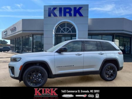 2026 Jeep Grand Cherokee Laredo Altitude