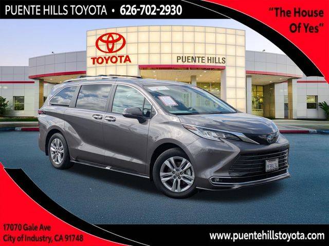 2023 Toyota Sienna Limited