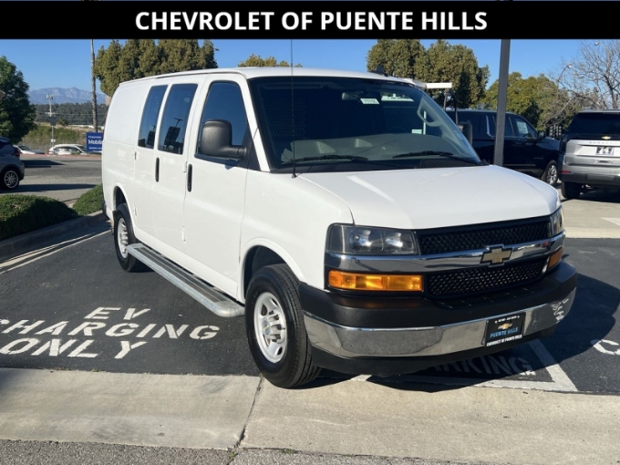 2024 Chevrolet Express 2500 Work Van HD's photo
