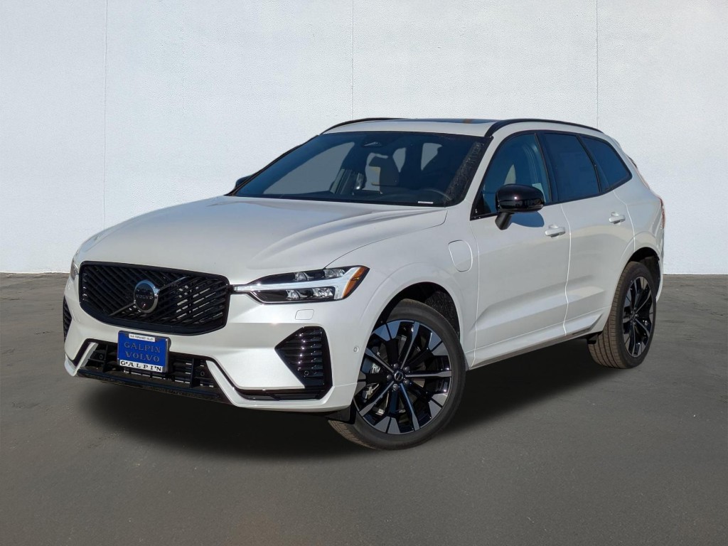 2026 Volvo XC60 T8 Plus Dark