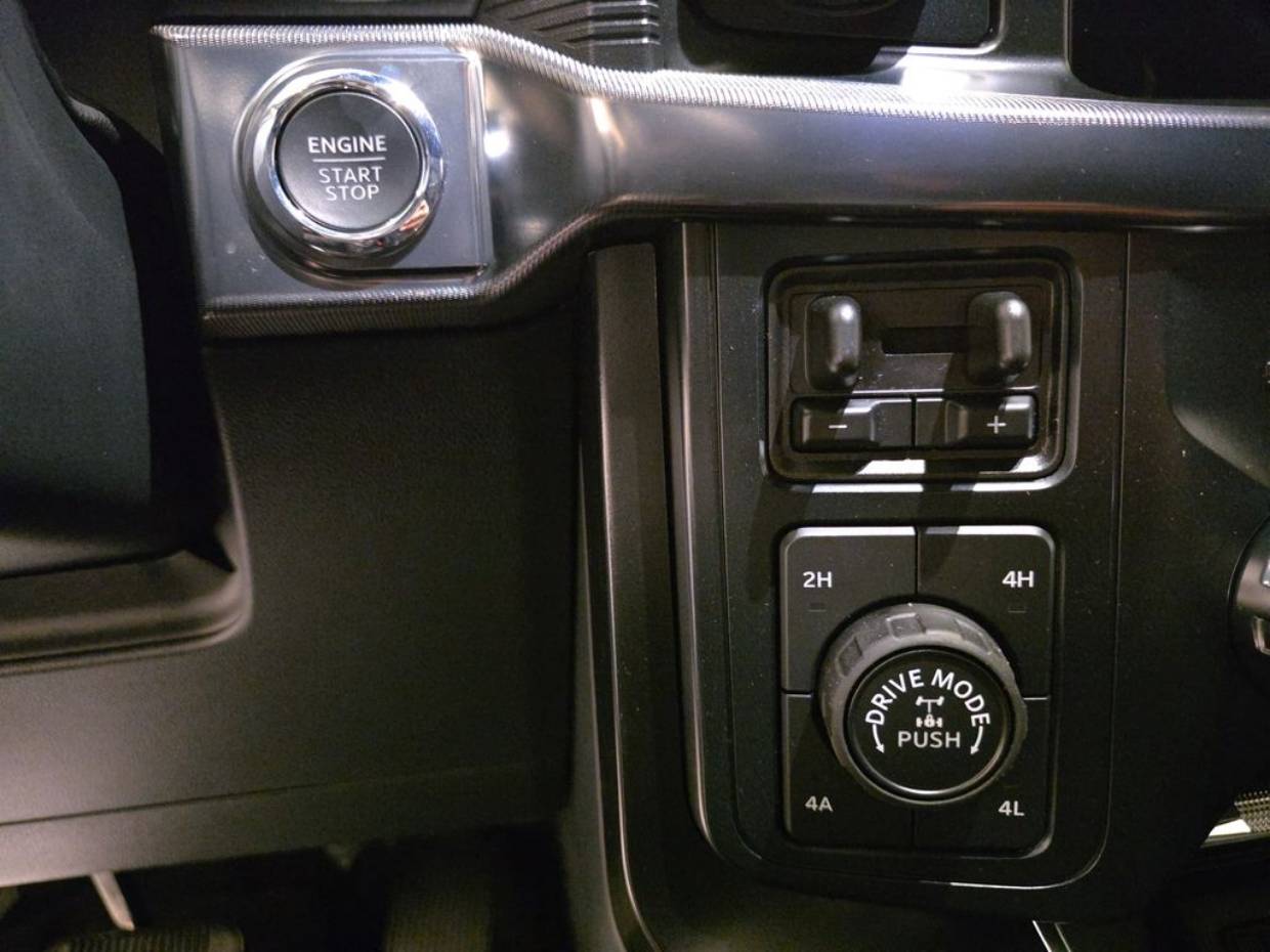 2025 Ford F-150 Raptor - Photo 13