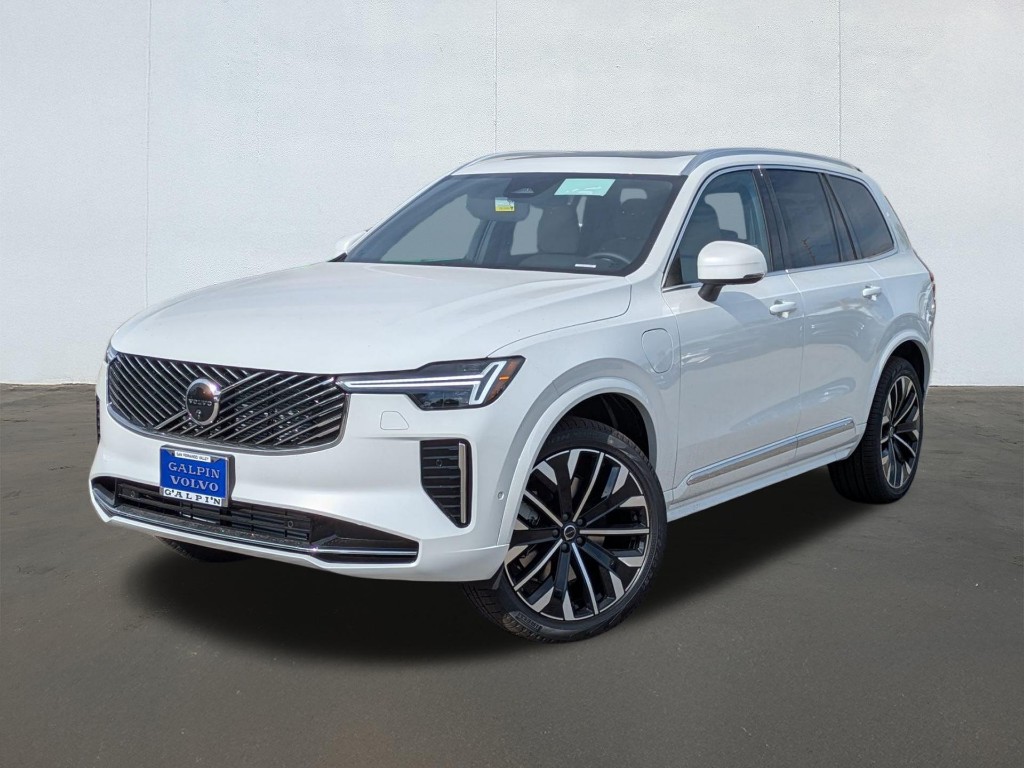 2026 Volvo XC90 Recharge Plug-In Hybrid T8 Plus Bright