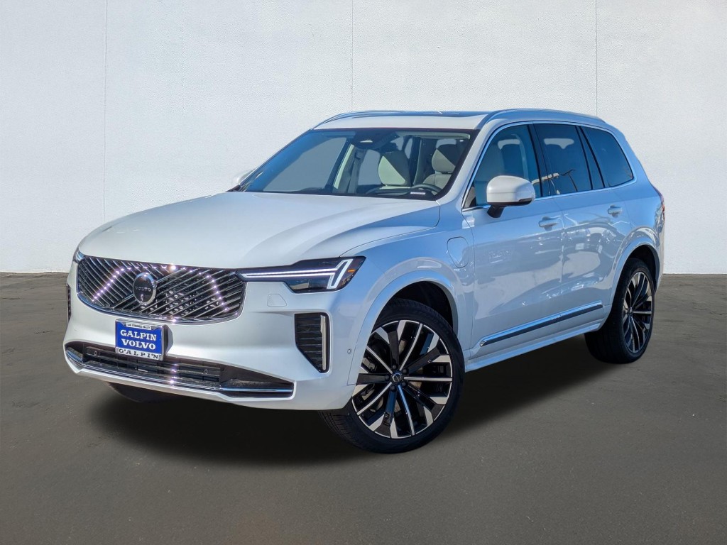 2026 Volvo XC90 Recharge Plug-In Hybrid T8 Ultra Bright